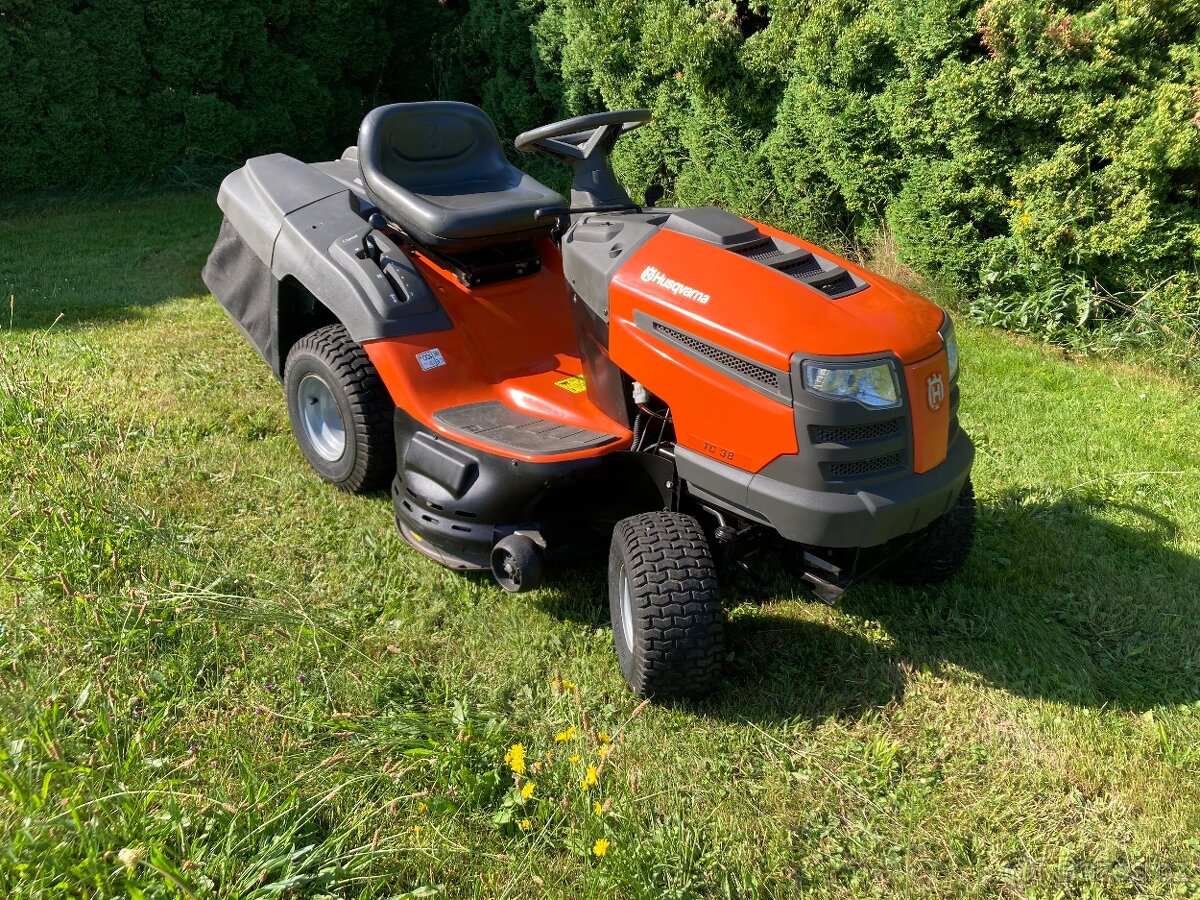 Zahradní traktor Husqvarna