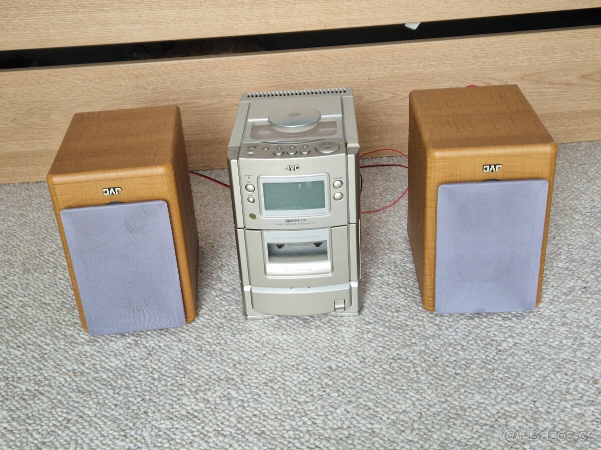 Mikrosystém JVC se stereo reproduktory