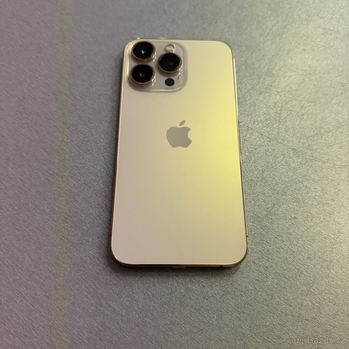 iPhone 13 Pro 256GB gold, pěkný stav, 12 měsíců záruka