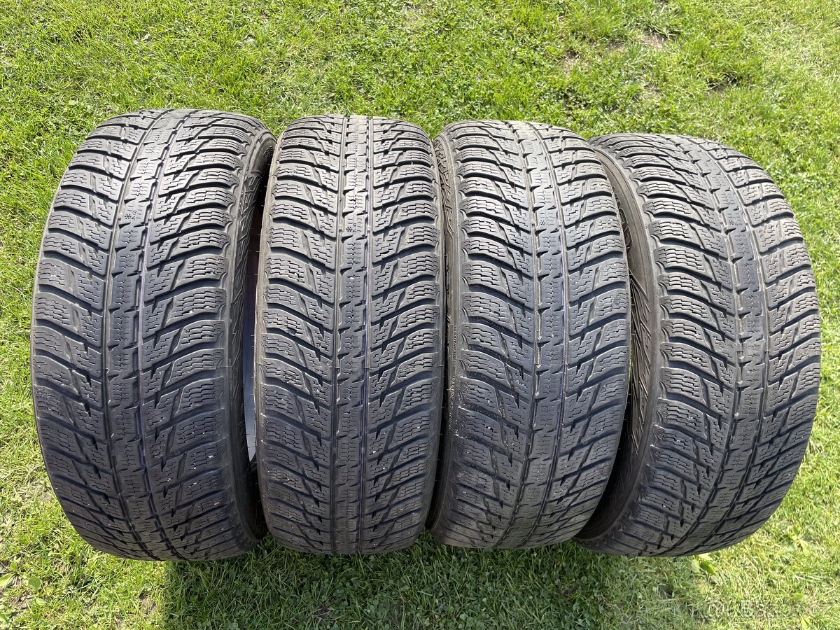 Nokian 225/60R17 zimní