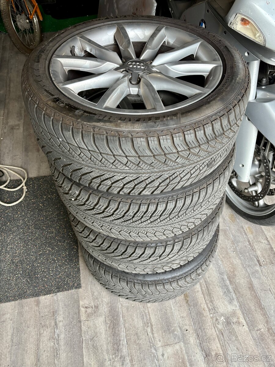 Zimní sada Audi R18 245/45 GOODYEAR