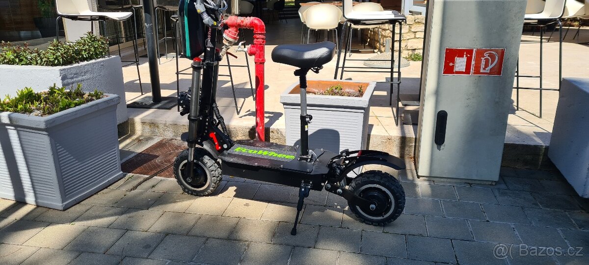 Elektrokoloběžky 2WD EcoWheel, nové ČR