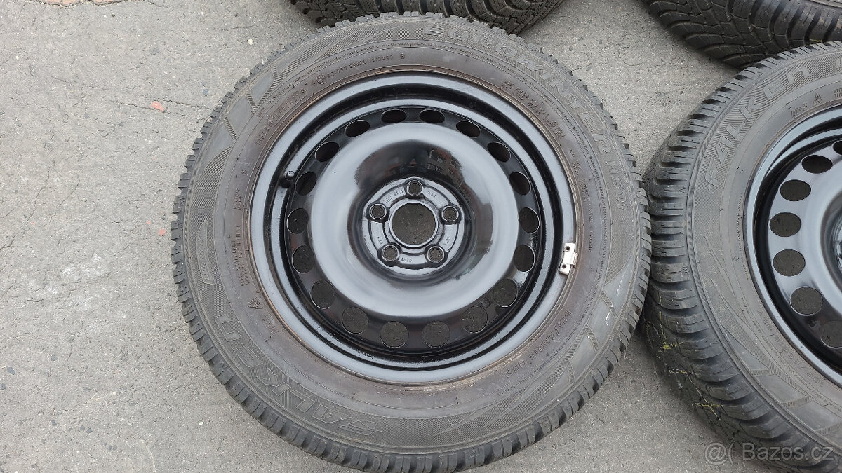 Téměř nová zimní kola 15" 5x100 Škoda Fabia 4
