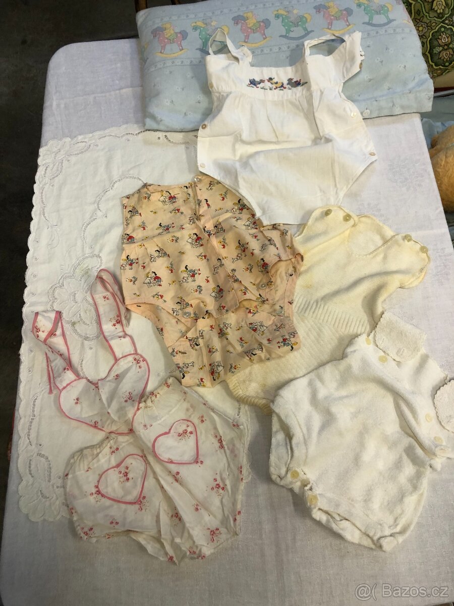 Retro děti, miminko -šortky, kočárky