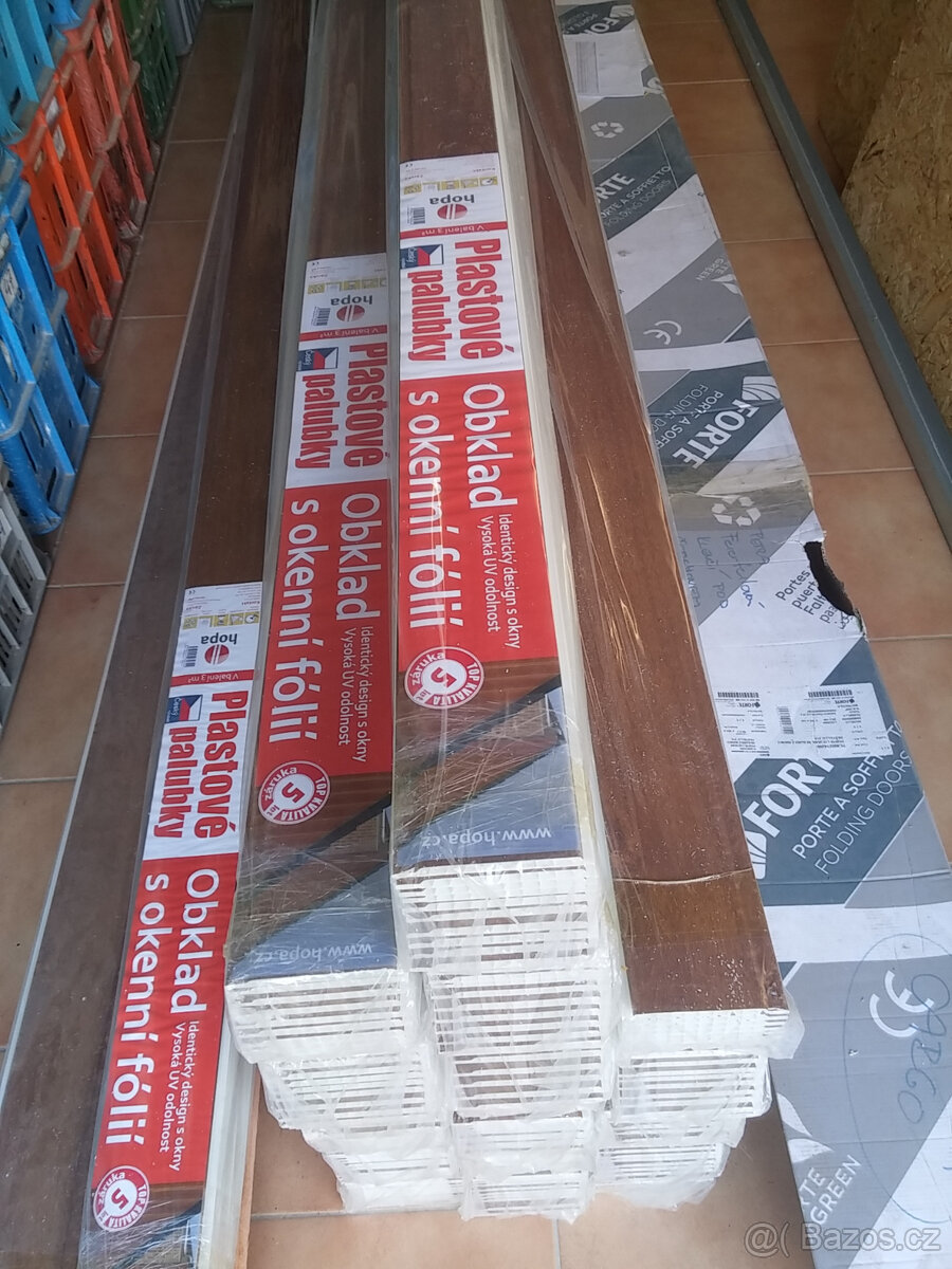 Plastové fasádní palubky HOPA ECO+ zlatý dub, s okenní fólií