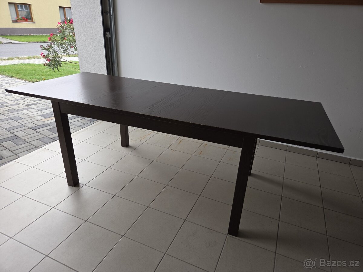 Rozkladaci kuchynsky stul