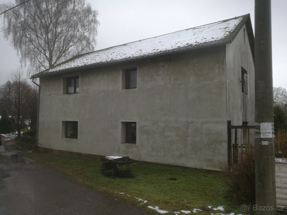 Rodinný dvougenerační dům (4+1) a (1+1) + dílna/garáž