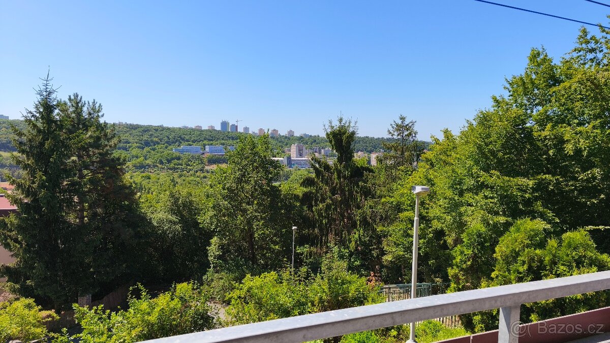 Prodej atypického bytu 4+1 s lodžií, ca 91 m2, Praha-Krč