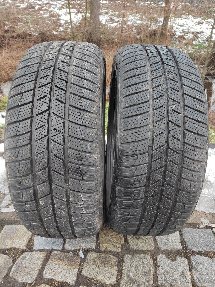 Prodán 2ks zánovních zimních pneu 205/50/17 Barum polaris 5