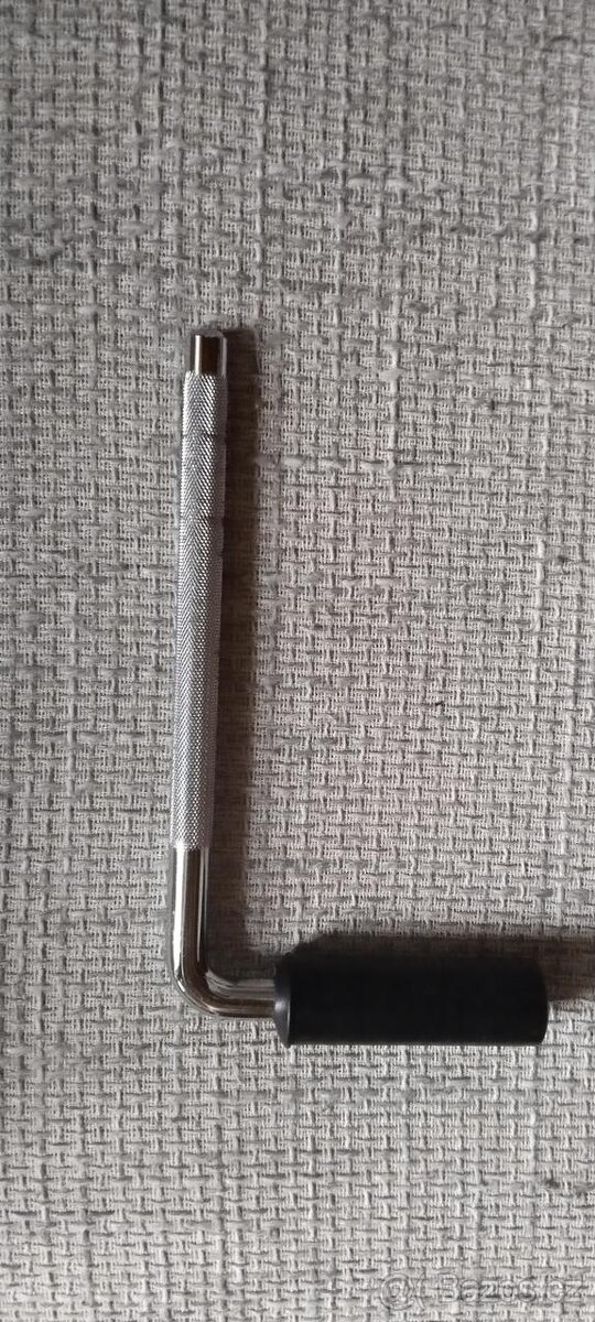 L-Rod, držák, trn do objímky k rampě.