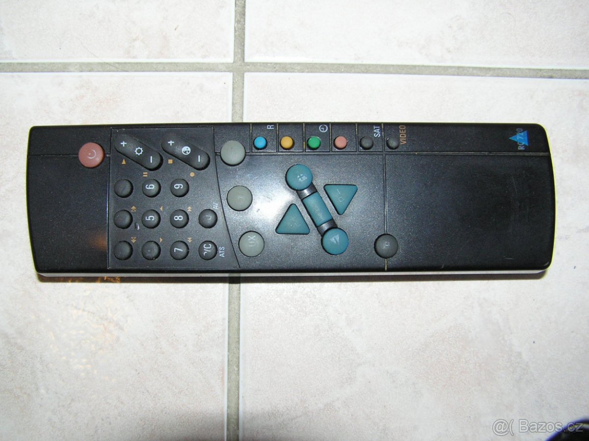 Dálkový ovladač RC 720