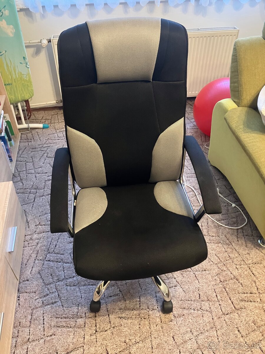 Kancelářská židle k PC
