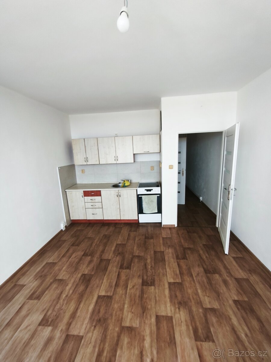 Prodej bytu 1+KK (27 m2), Ceska Lipa - Holy Vrch.