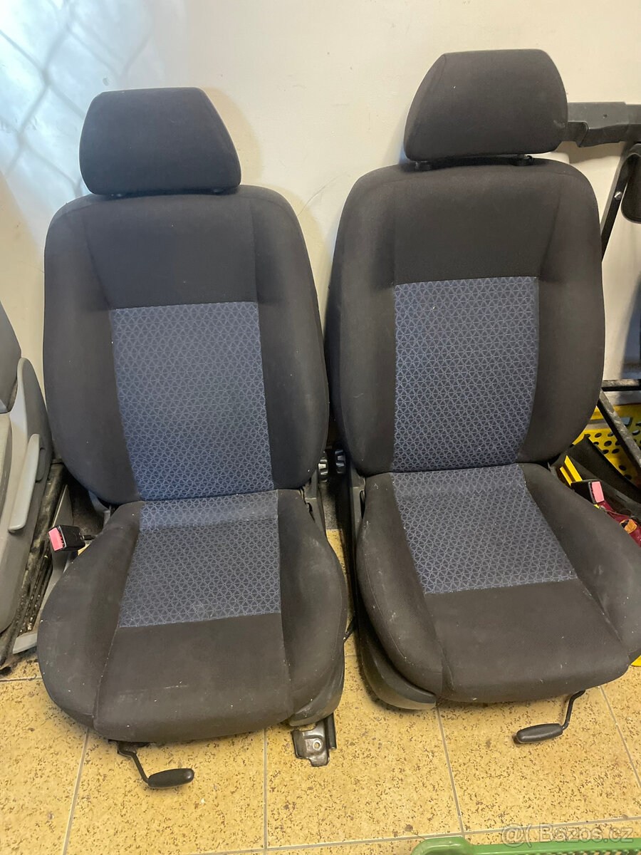 Ford Mondeo Mk3 přední sedačky – pár