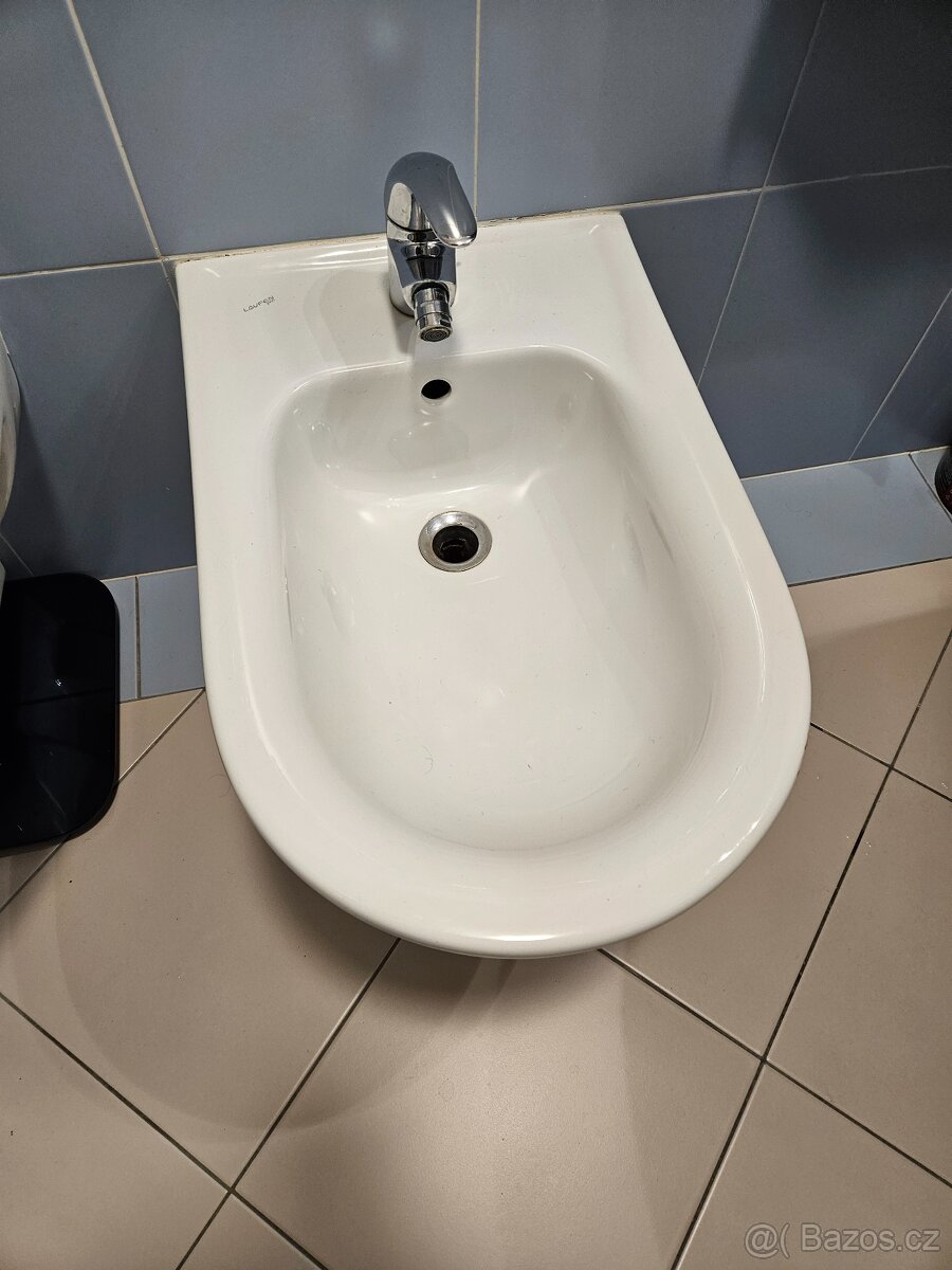 Lufen Bidet s baterií