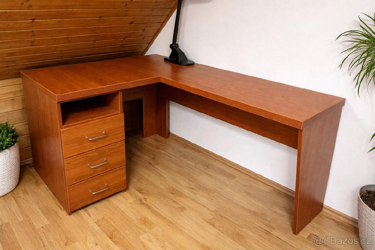 rohovy pc stul