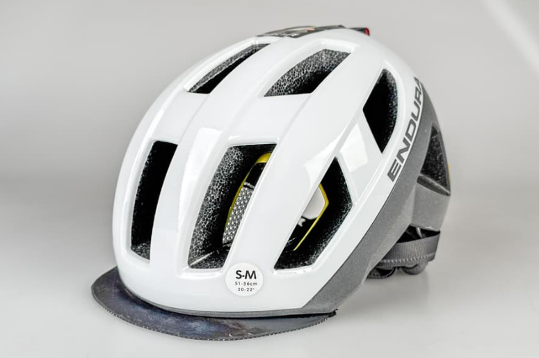 Přilba Endura Urban Luminite