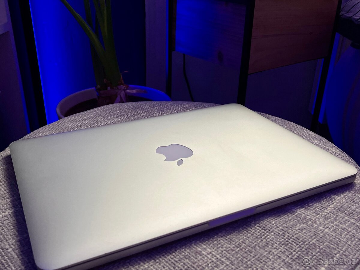 Prodám MacBook Pro 13” Retina Early 2015 😇