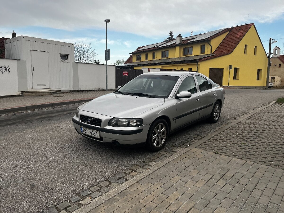 Volvo S60 2.4D (r.v. 2003) - Čtěte celý inzerát