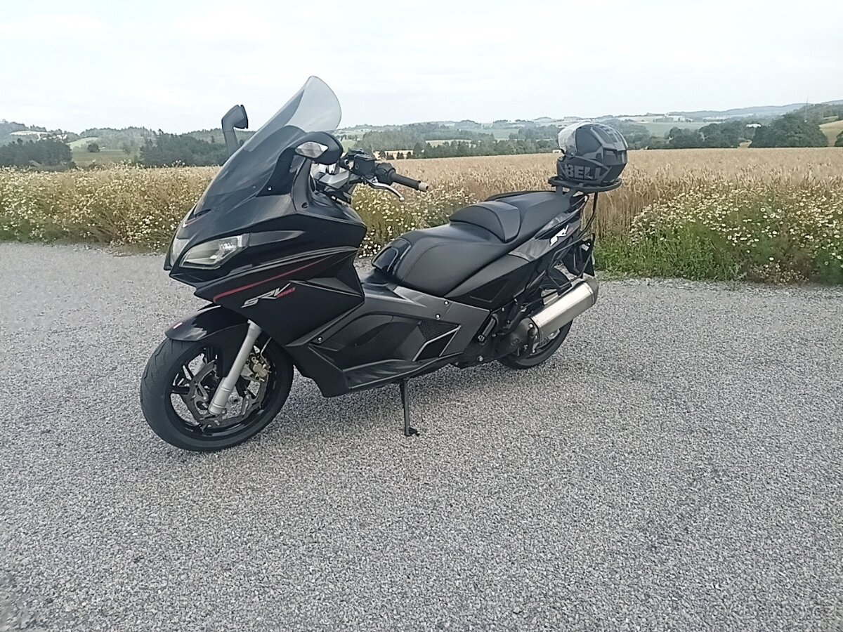 Aprilia SRV 850