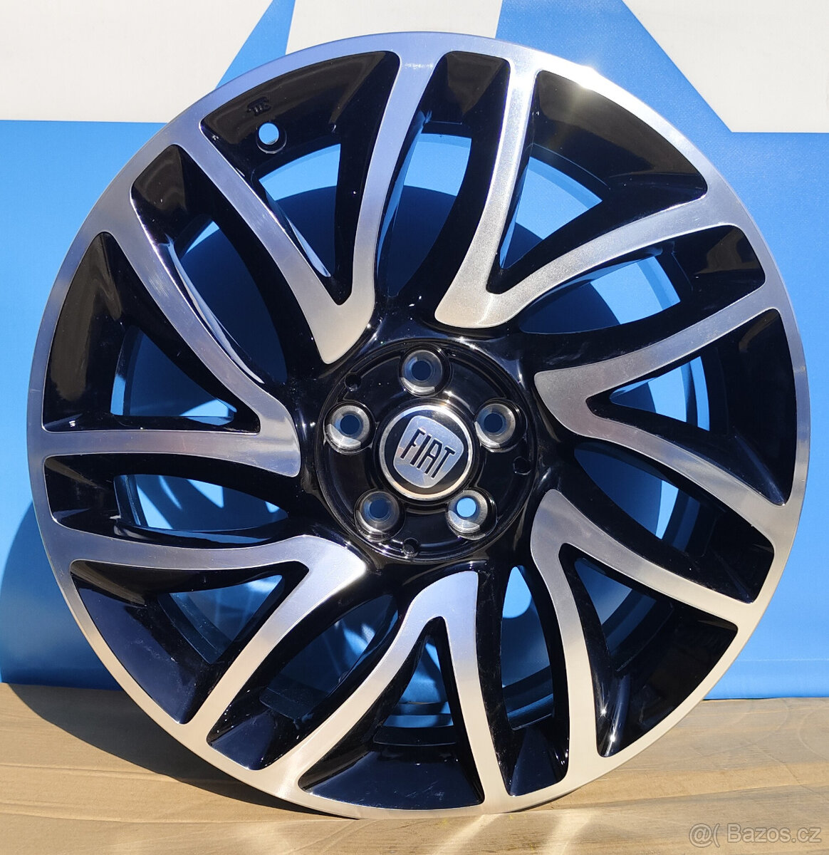 Nové alu Fiat 500L ,Tipo II 5x98 R17 et41 so 58,1