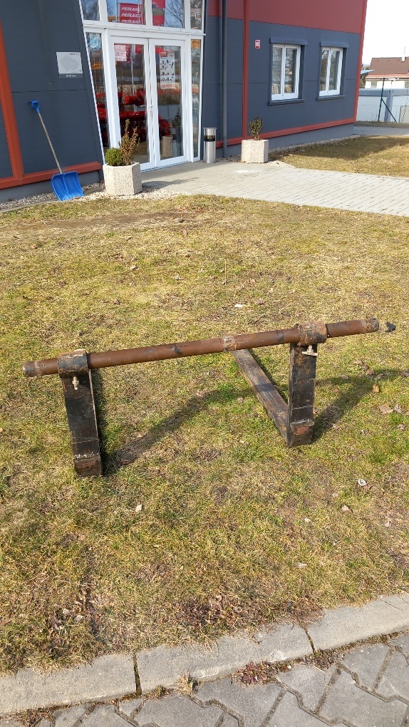 Paletizační vidle JCB na tyči