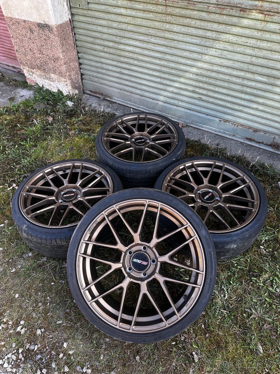 Motec MCR3 5x112 R19