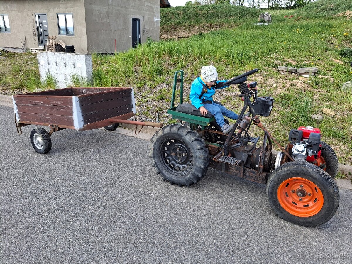 Traktůrek samodomo (nový motor) + malá vlečka