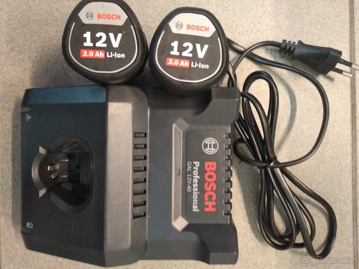 Aku set Bosch , 2xbaterie 12V,2Ah+nabíječka