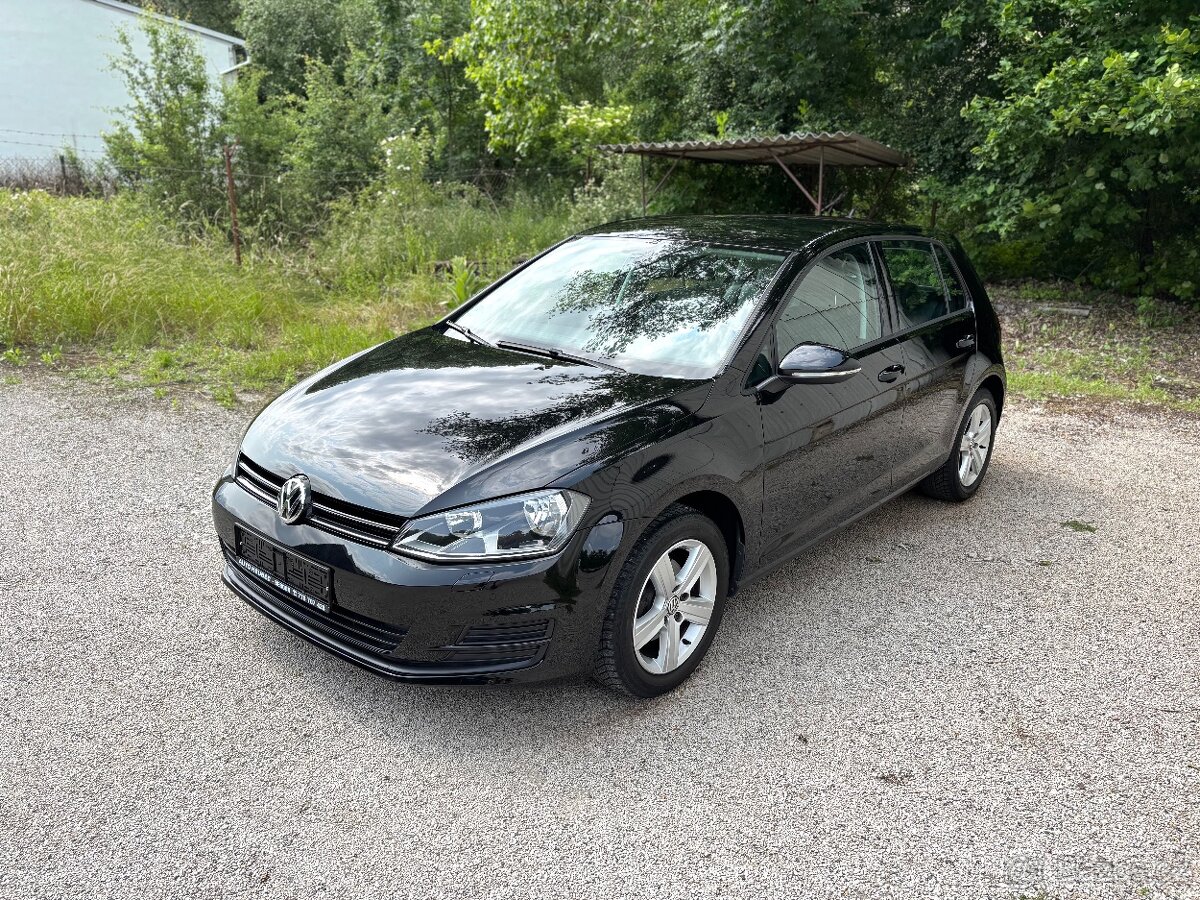 Volkswagen Golf, 1.2 TSi PĚKNÁ VÝBAVA SERVISKA NEHAVAROVANÉ