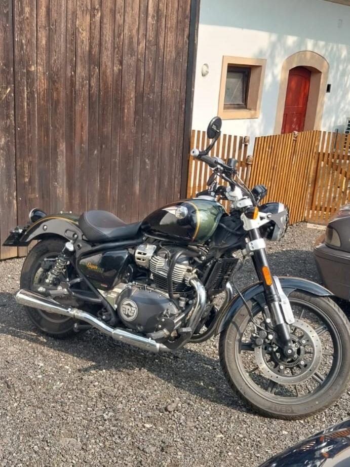 Super meteor 650