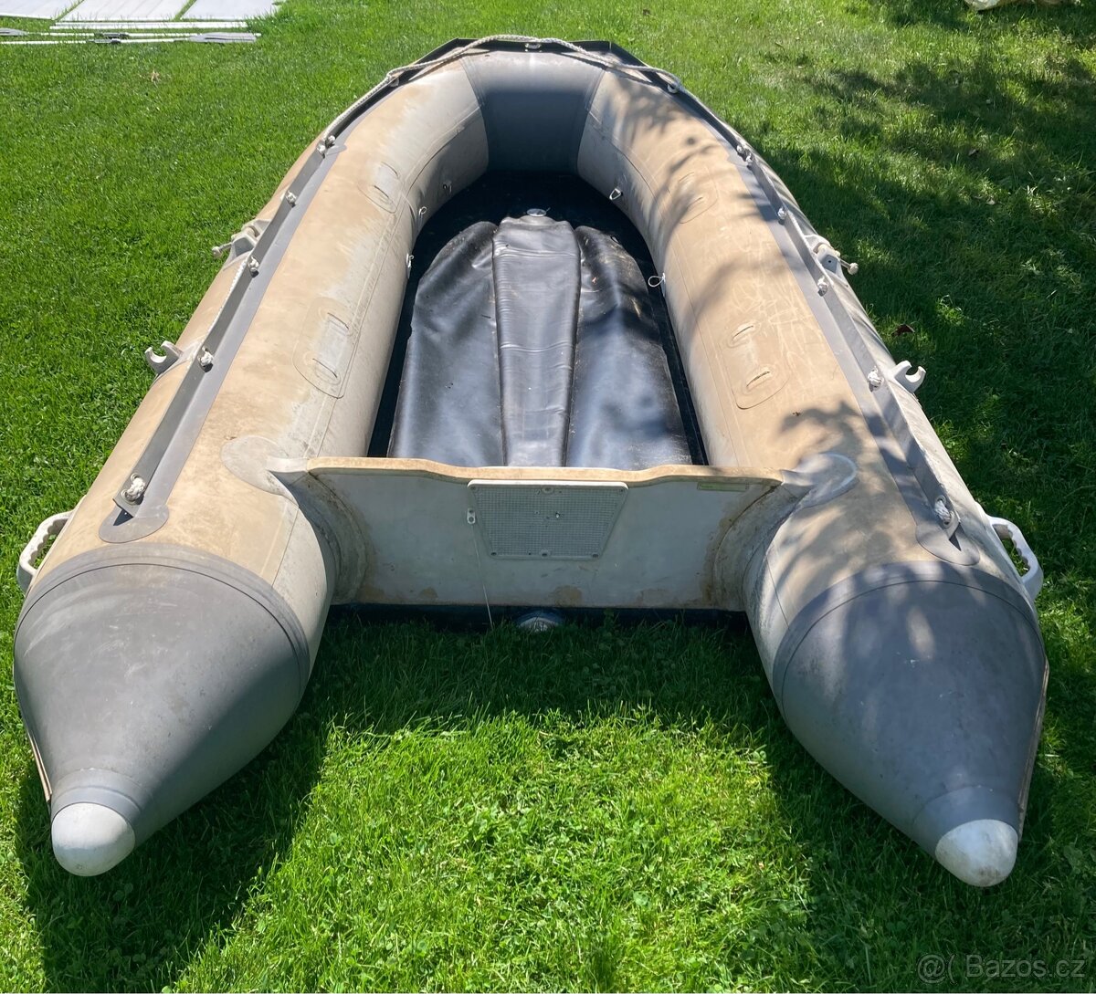 Nafukovací člun 320cm