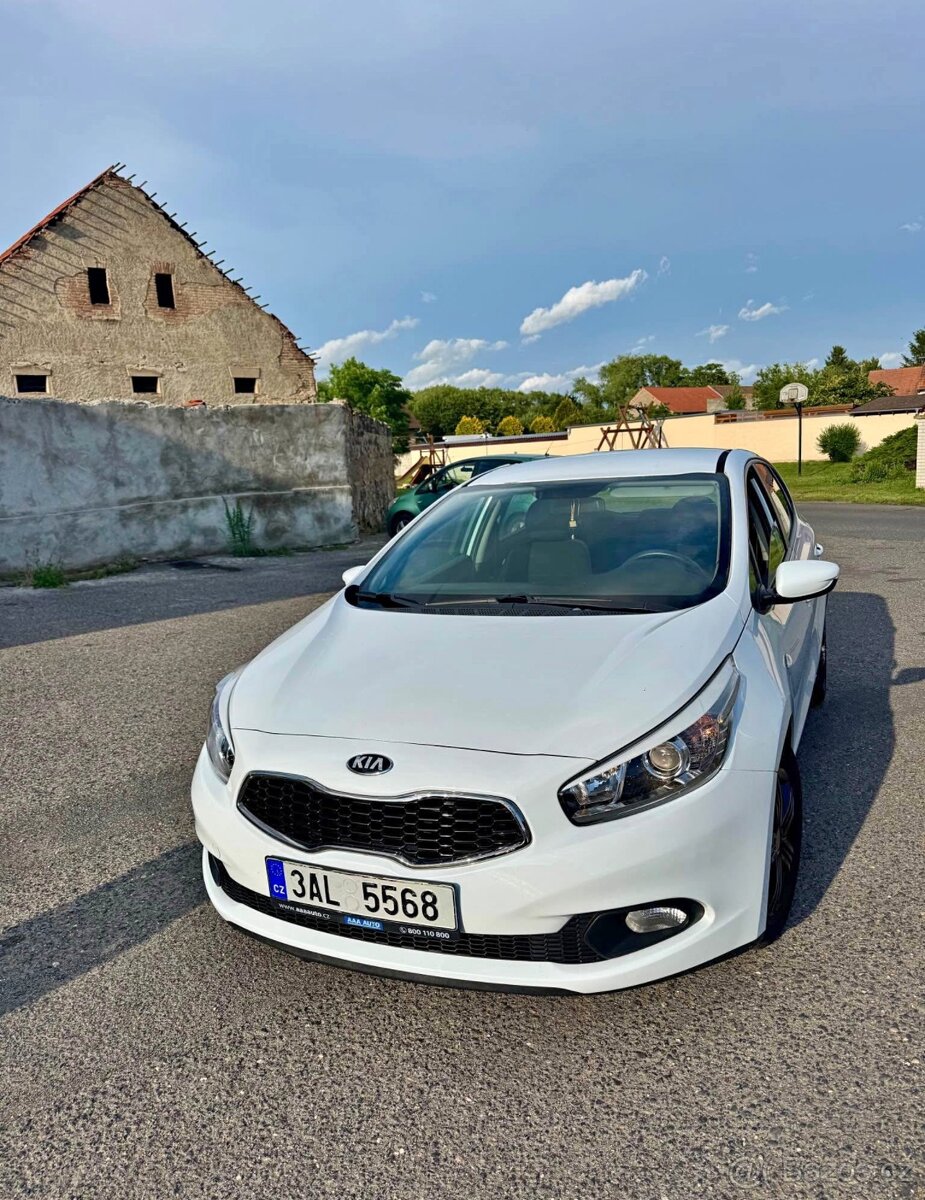 Kia Cee’d 1.4 CVVT 2013 (Ceed)