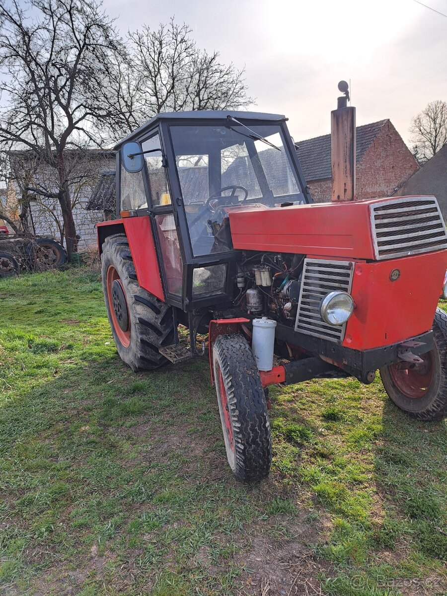 Prodám traktor Crystal 8011
