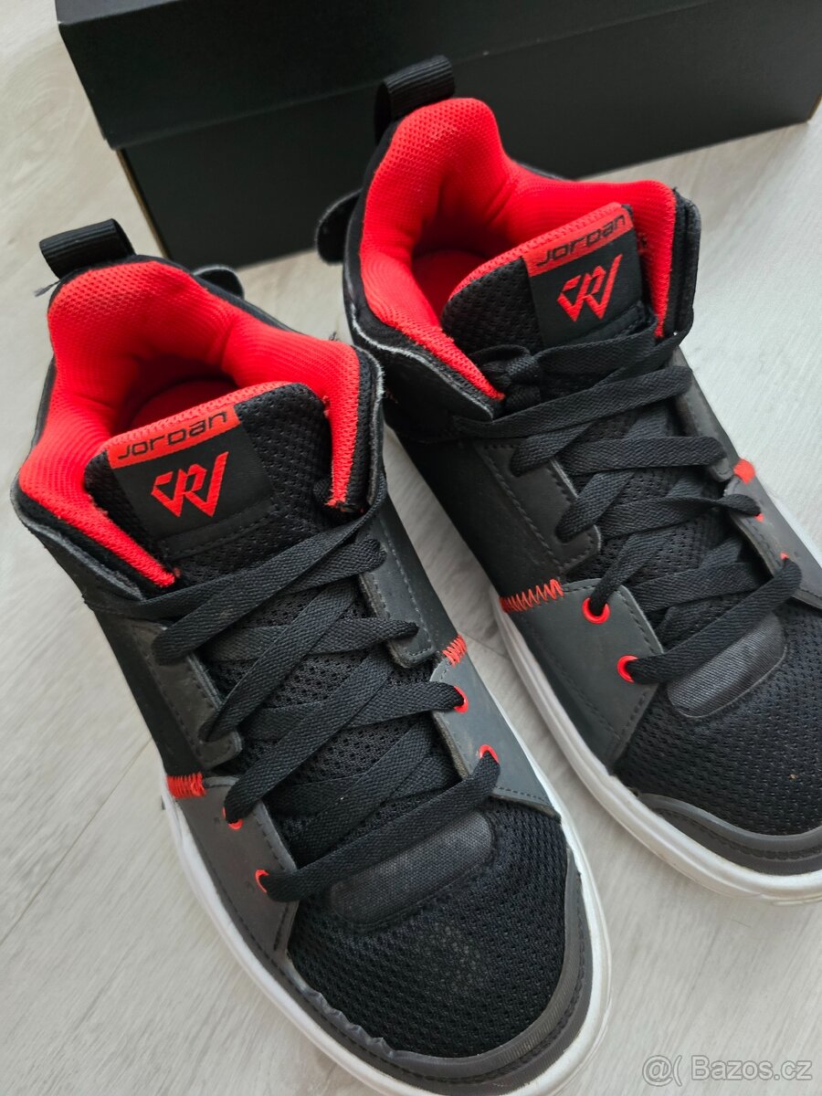 Boty Jordan vel.38