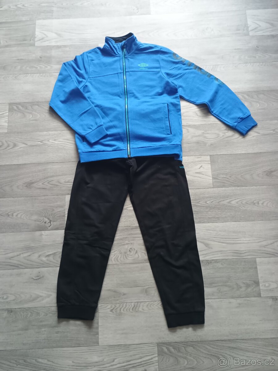 Tepláková souprava Umbro vel. 152