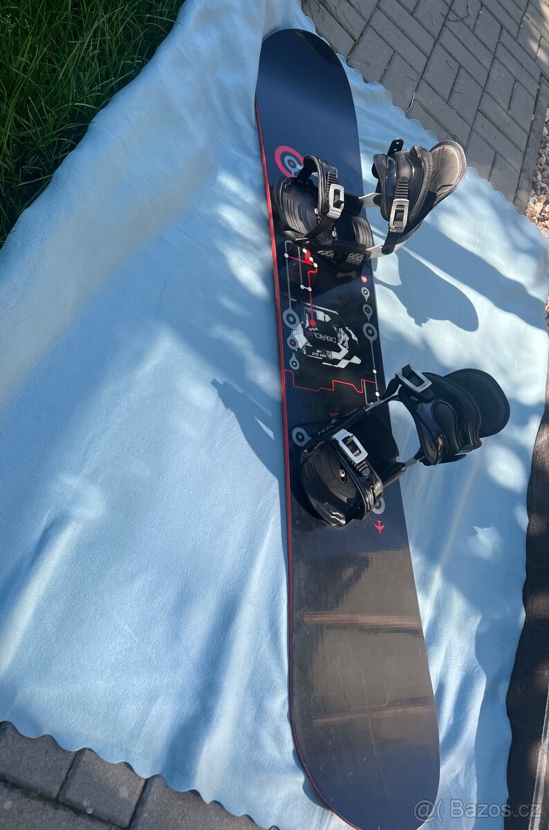 Snowboard značky Rossignol