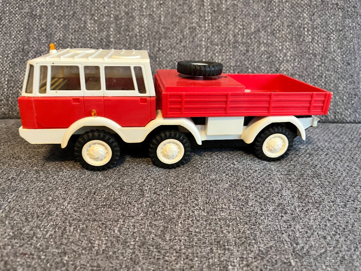 Tatra 813 na setrvačník, ites