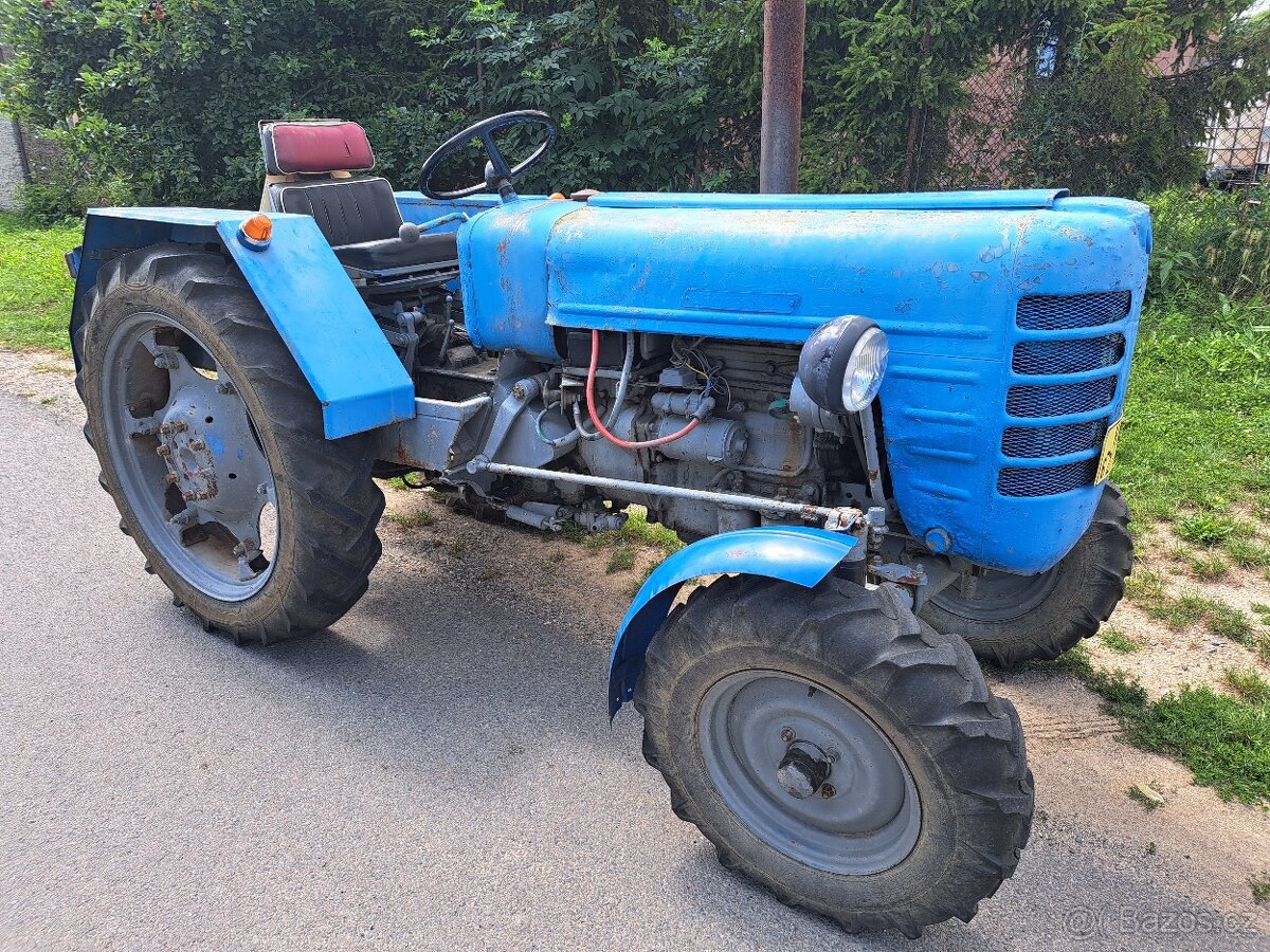 Zetor 3012 (3011) zúžený do sadu s spz
