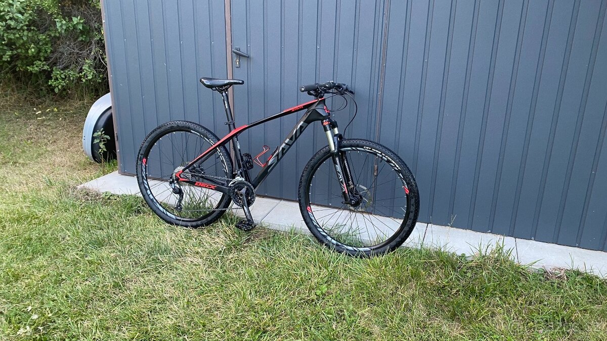 Karbonové kolo Sava Deck