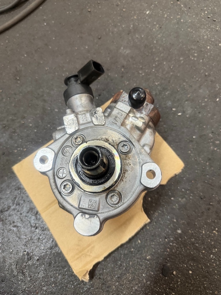 Vysokotlaké čerpadlo 0445010517