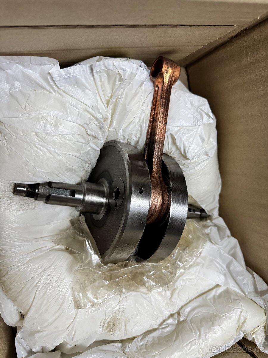 Originál Yamaha XT500 Kliková hřídel