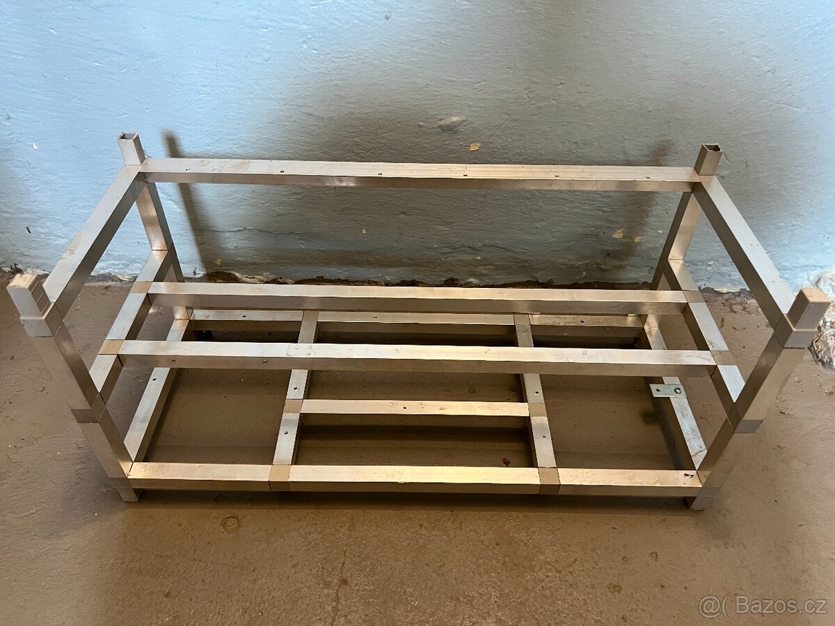 Konstrukce / rám pro mining RIG (až pro 6 GPU) 2ks