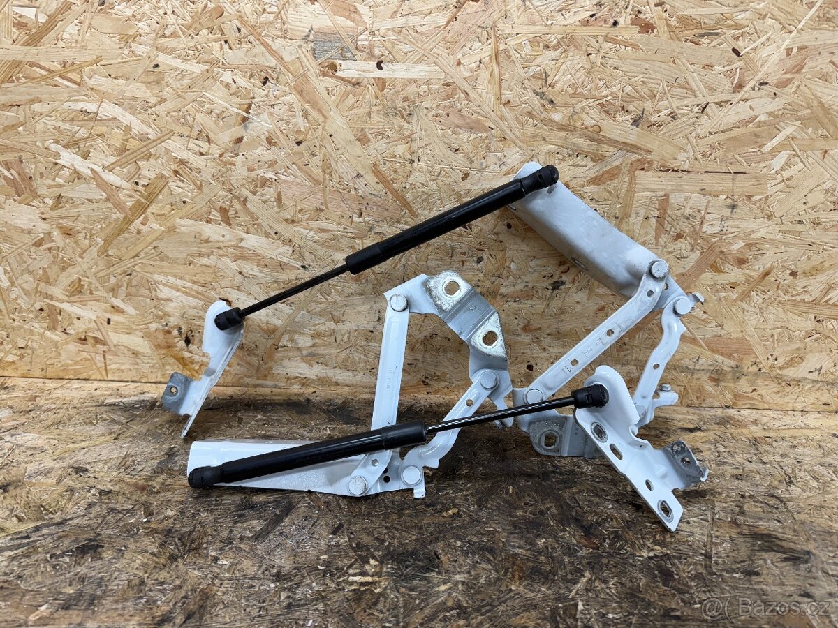 PŘEDNÍ PANTY KAPOTY LAND ROVER DISCOVERY SPORT L550