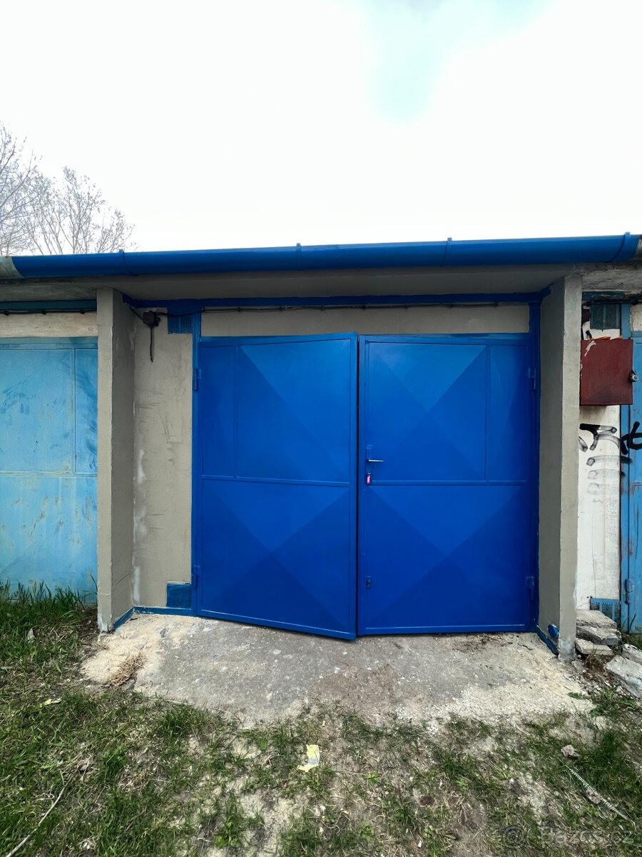 PRONÁJEM GARÁŽE - Hodonín, hotel Krystal