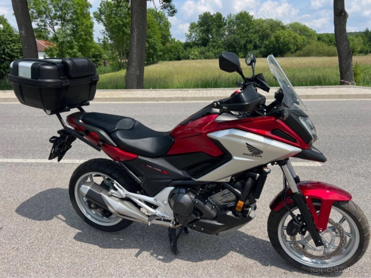 Prodám HONDA NC 750 X DCT 1822 KM