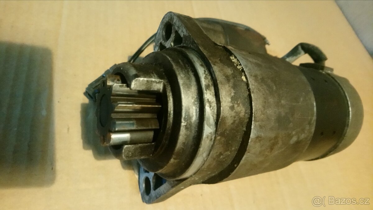 Startér Infiniti FX35