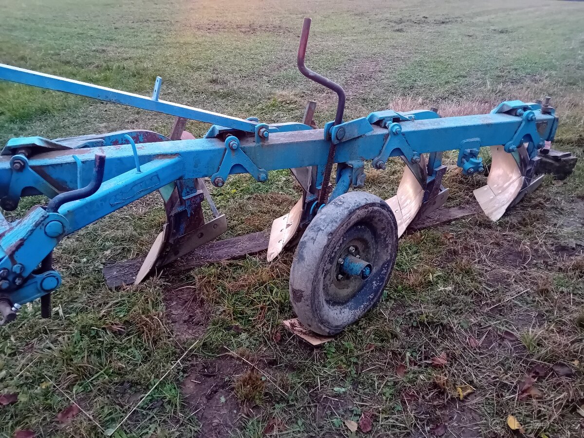 Čtyřradliční pluh