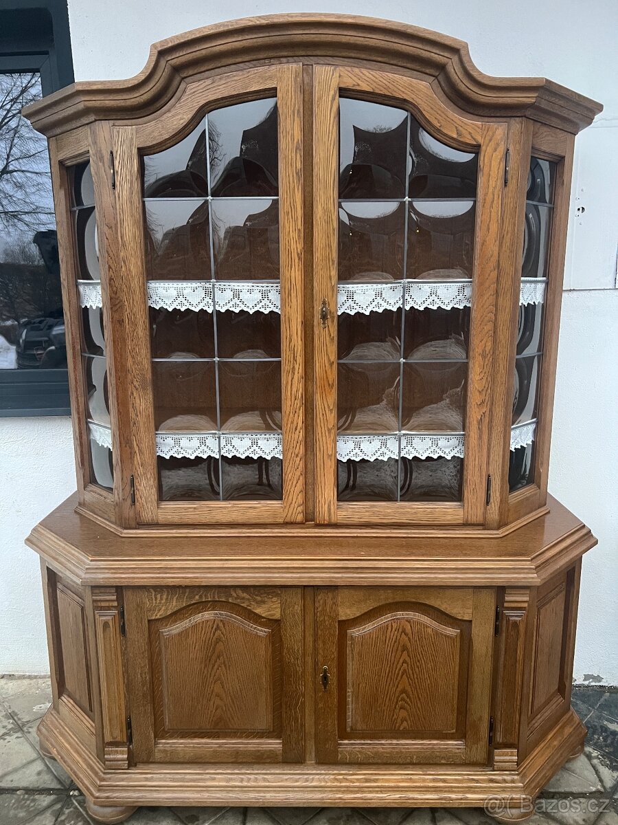 Rustikální vitrína - AKCE doprava