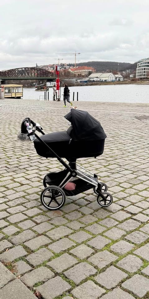 Cybex priam sepia black korba